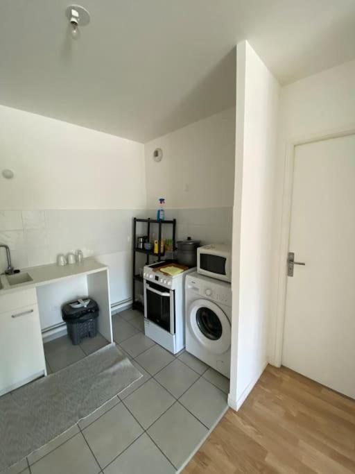 Grand Appartement Entier Situe A Aulnay-Sous-Bois Exterior foto
